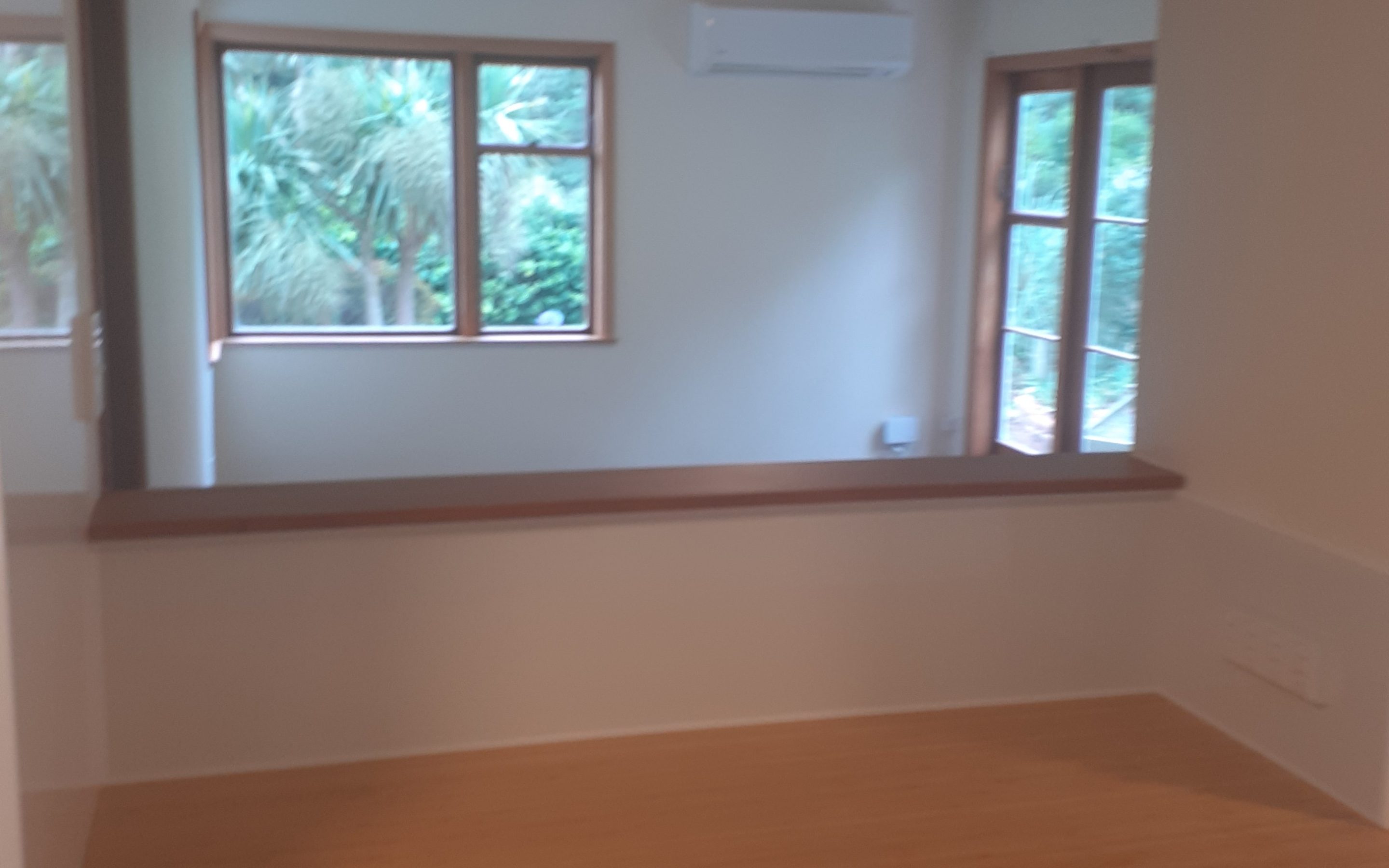Interior Painting Bench with Lounge View